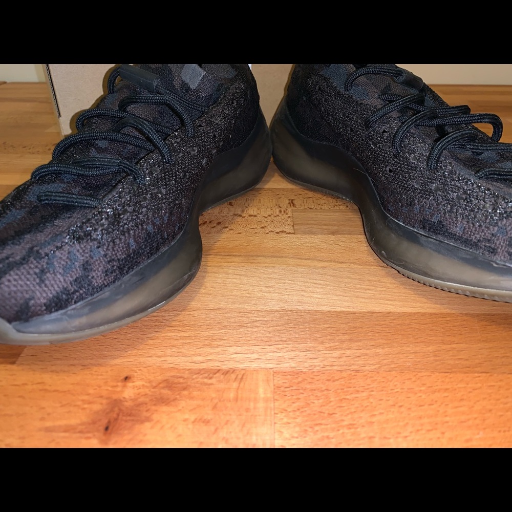 Yeezy 380 in Onyx - Picture 6 of 10